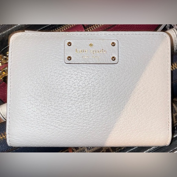 kate spade Handbags - Kate Spade Gray Leather Wallet
